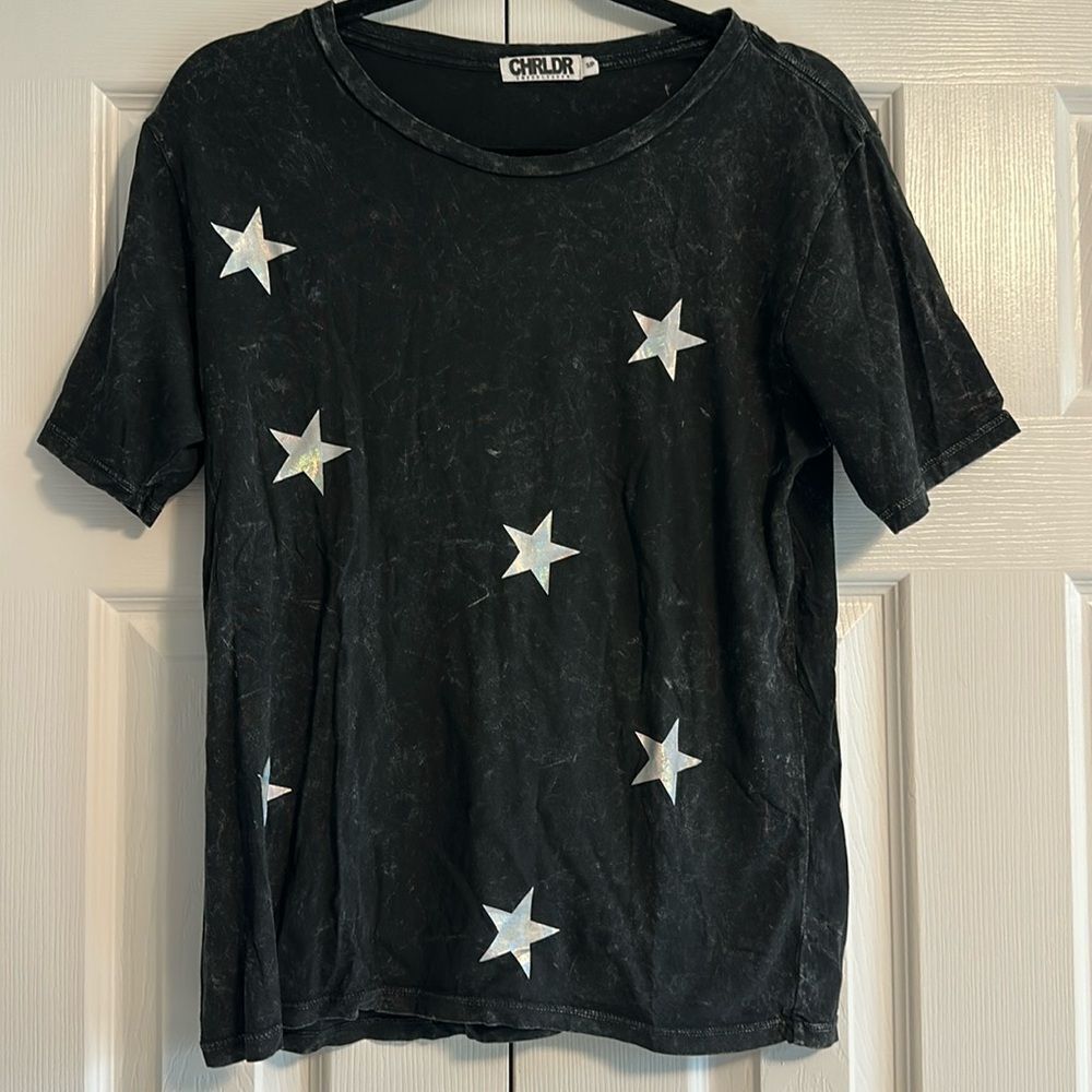 Chrldr Women’s Black Holographic Stars Wide T-Shirt, Size S